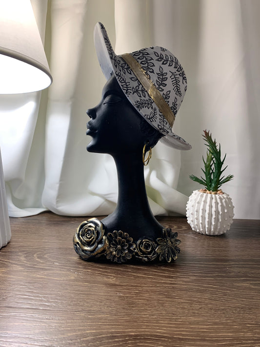 Busto in resina con Cappello